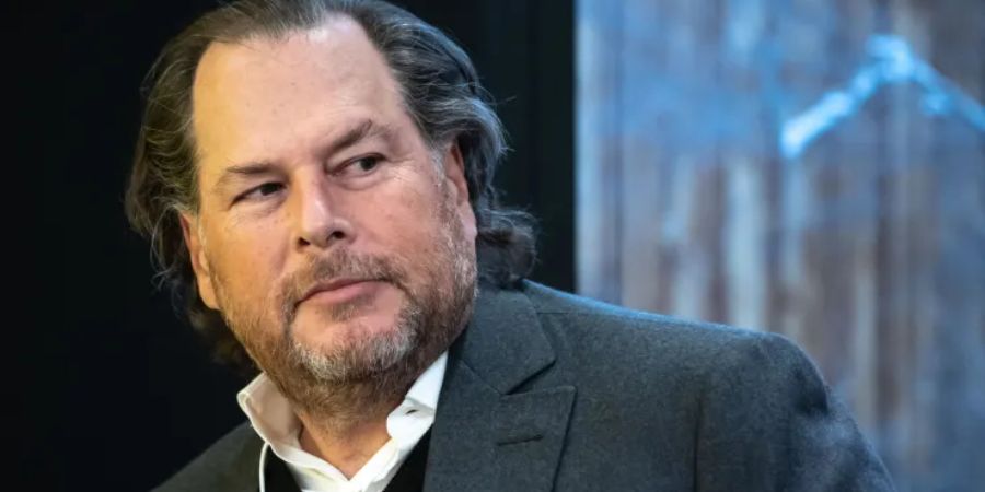 Read more about the article Salesforce Plunges 20%: Misses Estimates, Faces Market Challenges