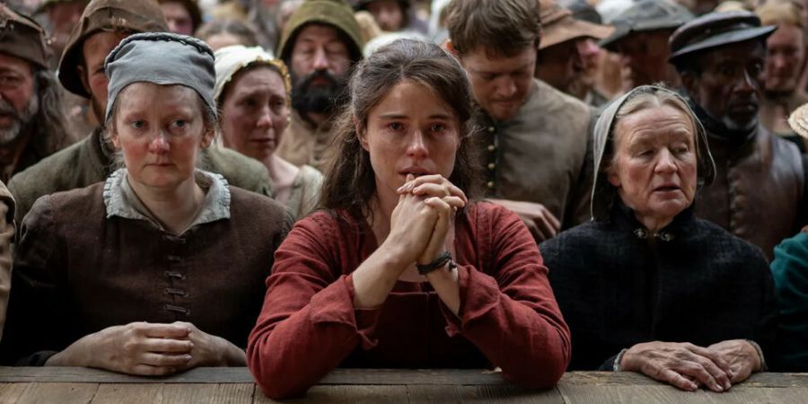 Read more about the article Jessie Buckley Clinches Best Actress Honor at Critics Choice Awards